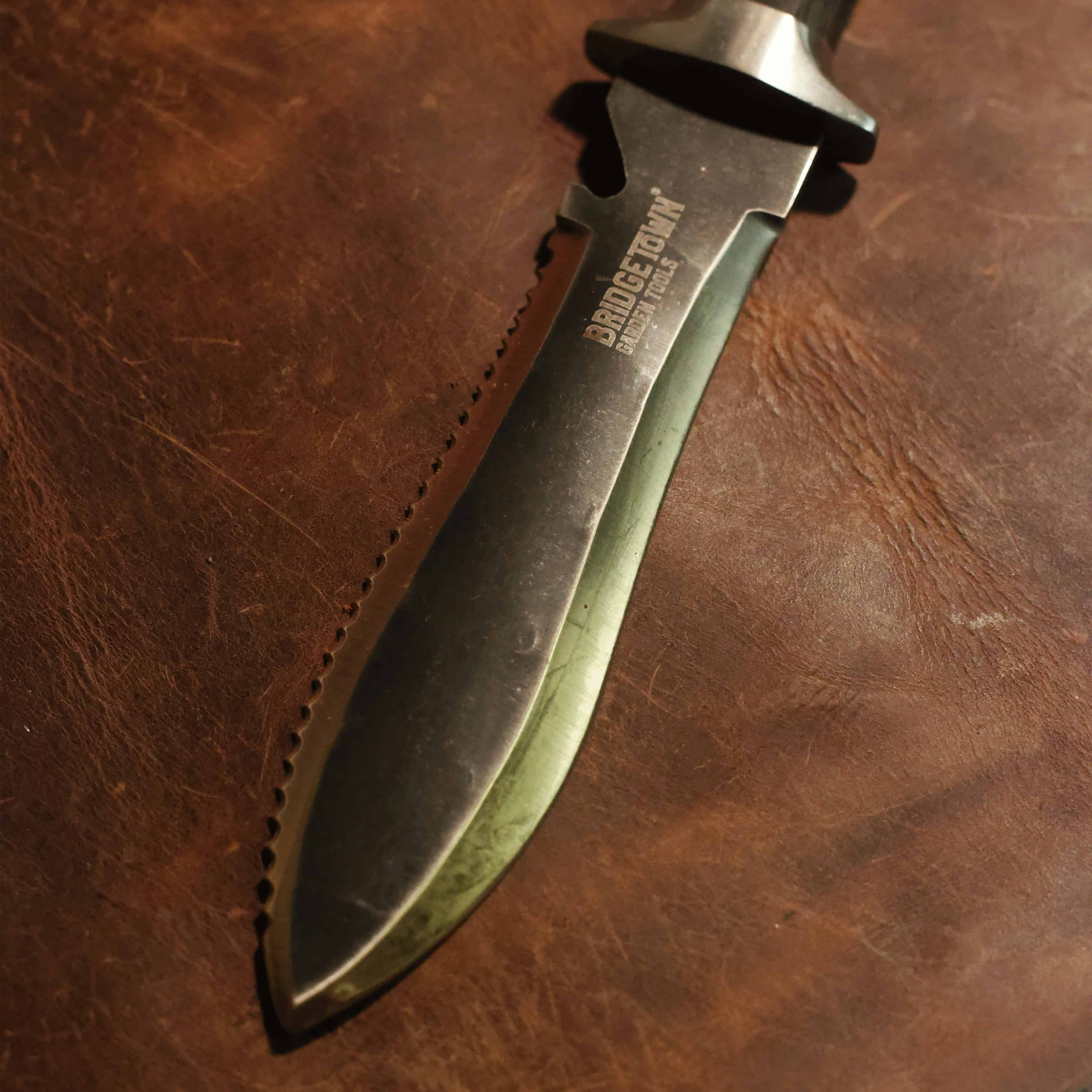 Hero Hori - Best Gardening Knife with Pocket Sharpener